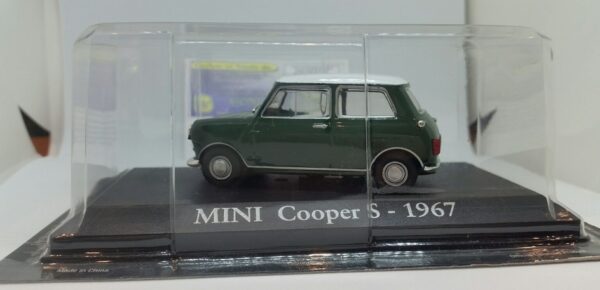 MINI COOPER 1967 Verte toit Blanc 1/43 ème