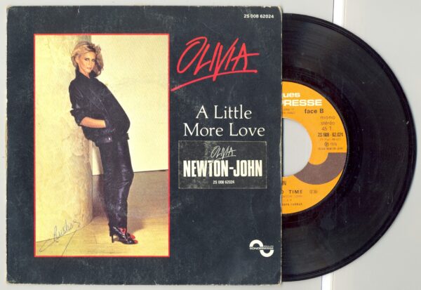 45 Tours OLIVIA NEWTON JOHN "BORROWED TIME" / "A LITTLE MORE LOVE"